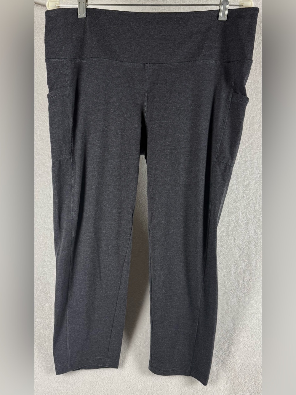 Game Time Women's Black Athletic Capri Pants with Side Pockets - Size 1X